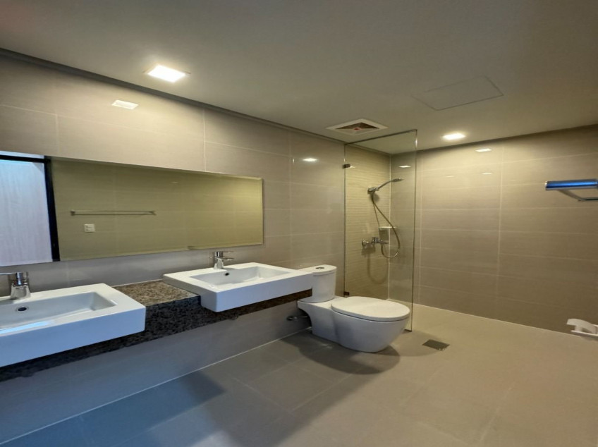 Last 2 Bedroom Penthouse Condo Unit For Sale In Uptown Ritz BGC