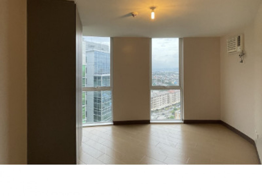 Rent To Own 2 Bedroom Condo For Sale In St. Mark Residences McKinley Hill Fort Bonifacio