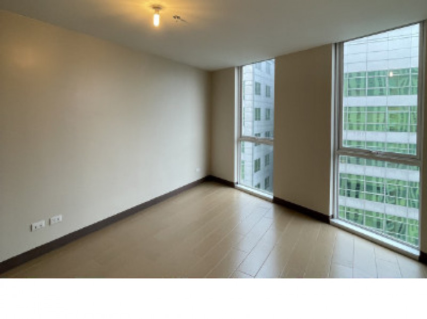 Rent To Own 2 Bedroom Condo For Sale In St. Mark Residences McKinley Hill Fort Bonifacio