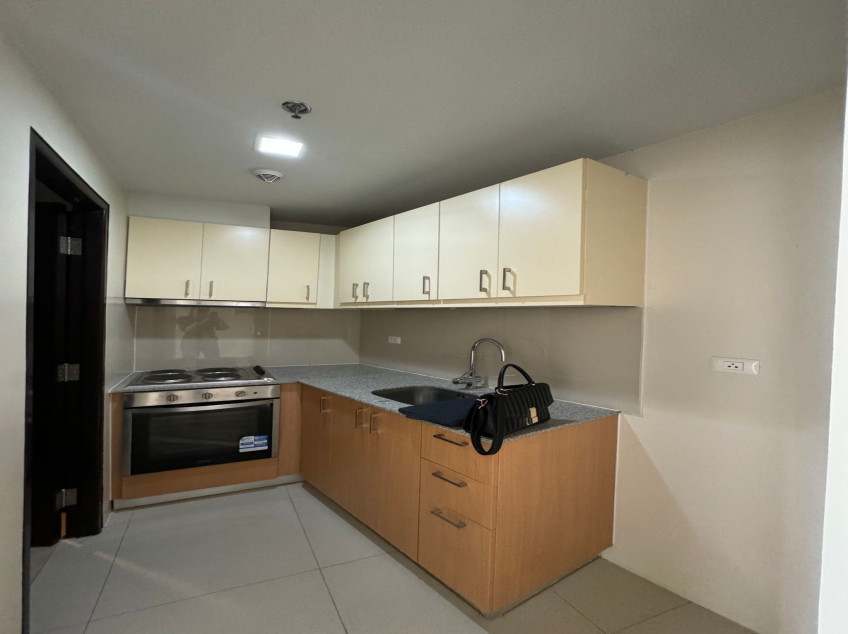 Rent To Own 2 Bedroom Condo For Sale In Florence Residences McKinley Hill Near Enderun Colleges