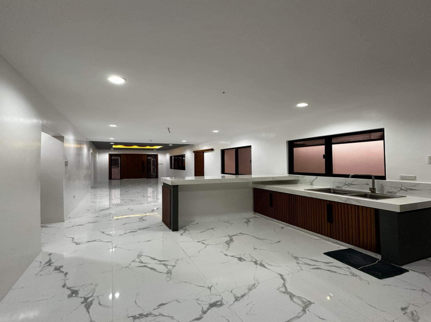 Bungalow House For Sale In Las Pinas