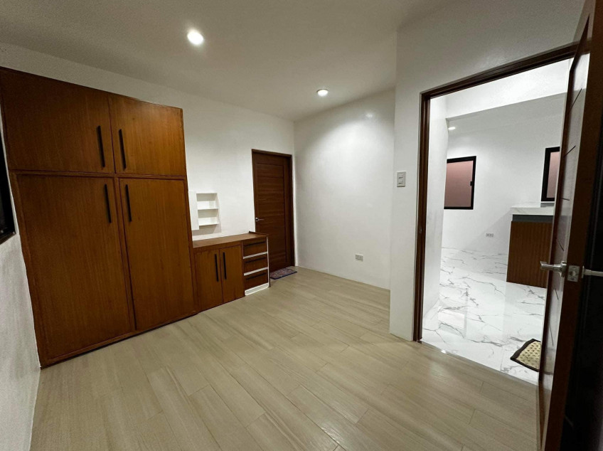 Bungalow House For Sale In Las Pinas