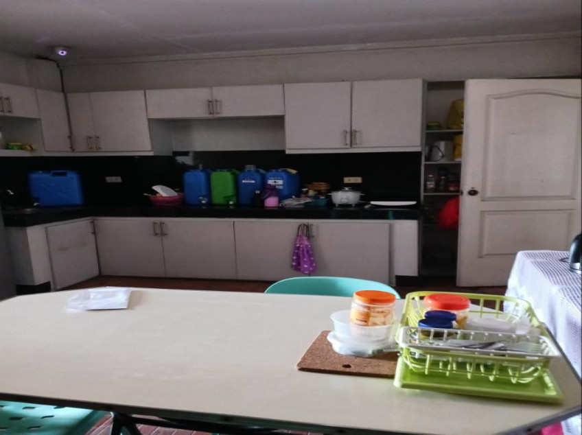 Room For Rent For Working Lady In Project 4, Quezon City