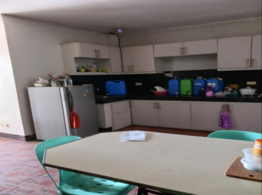 Room For Rent For Working Lady In Project 4, Quezon City