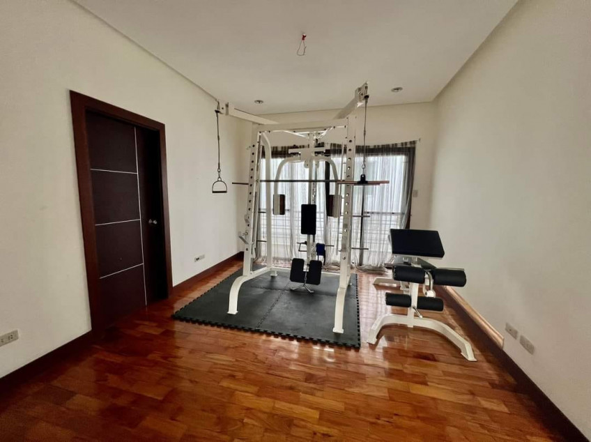 4BR House For Sale In Angeles City, Pampanga