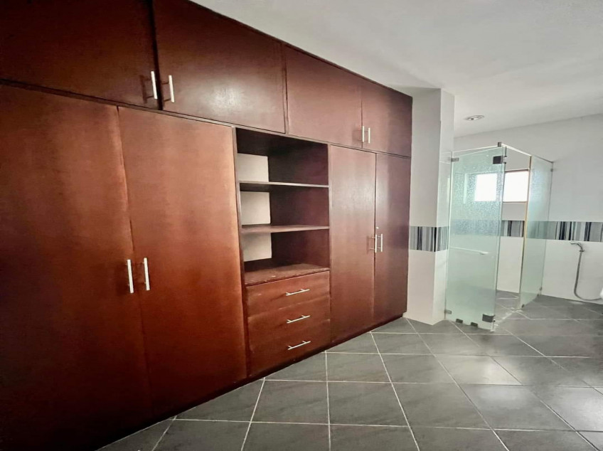 4BR House For Sale In Angeles City, Pampanga