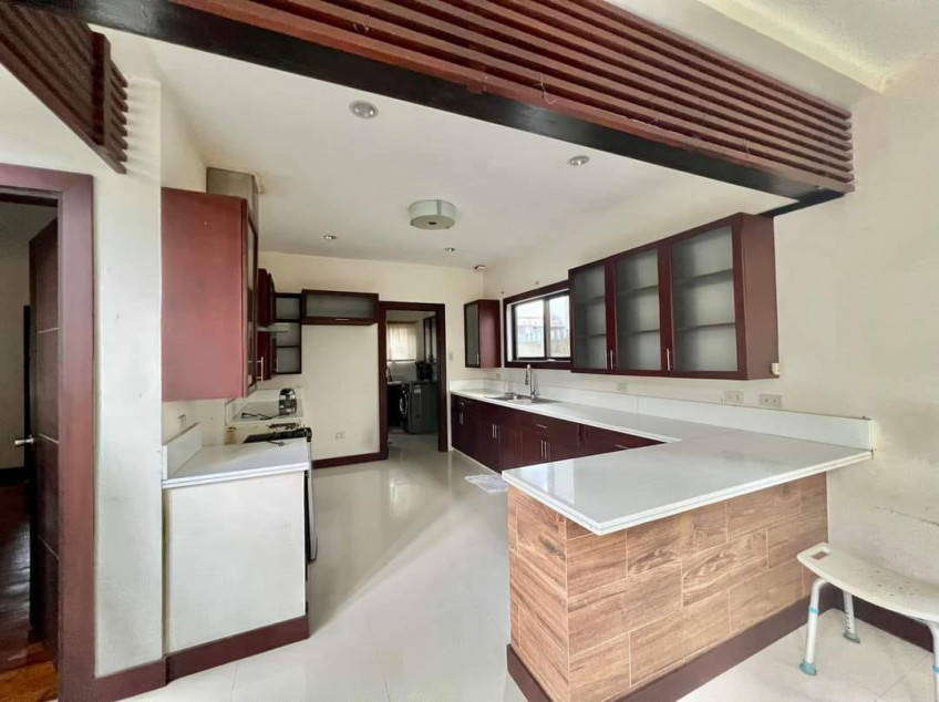 4BR House For Sale In Angeles City, Pampanga