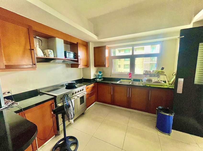 One Serendra BGC: 3 Bedroom Unit For Rent