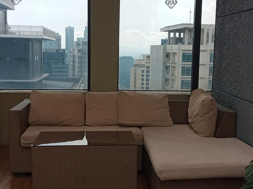 Grand Soho Makati Condo Unit For Sale