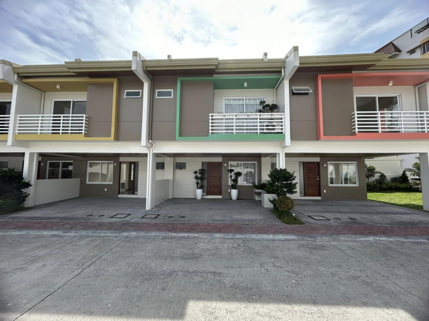 Townhouse Near NAIA Airport Terminal 1 & 2 Parañaque City