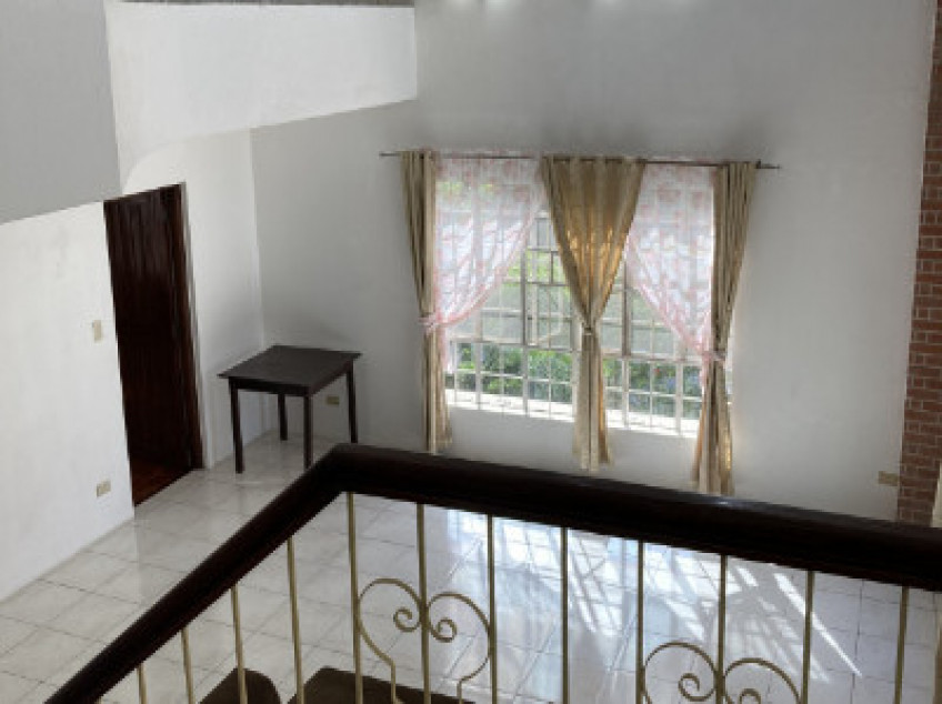 For Rent: 5 Bedroom House, 3 floors In Royale Tagaytay Estates