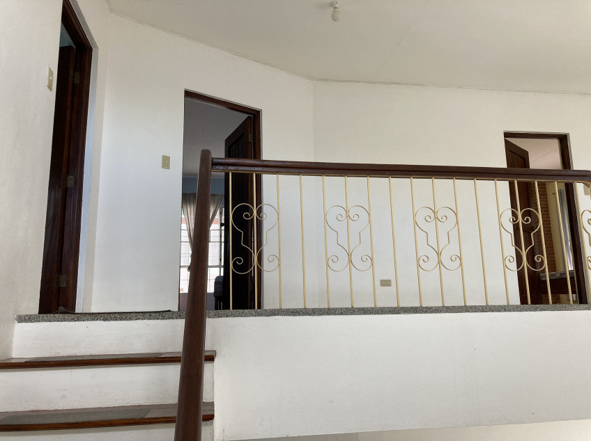 For Rent: 5 Bedroom House, 3 floors In Royale Tagaytay Estates