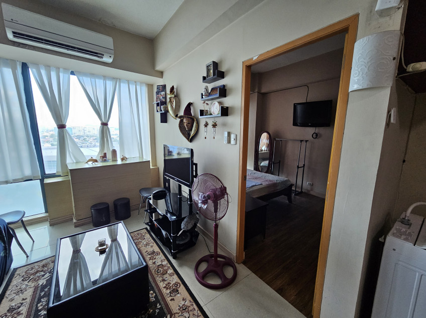 40 SQM Executive 1 BR Studio In Eastwood