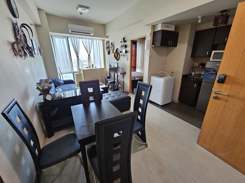 40 SQM Executive 1 BR Studio In Eastwood