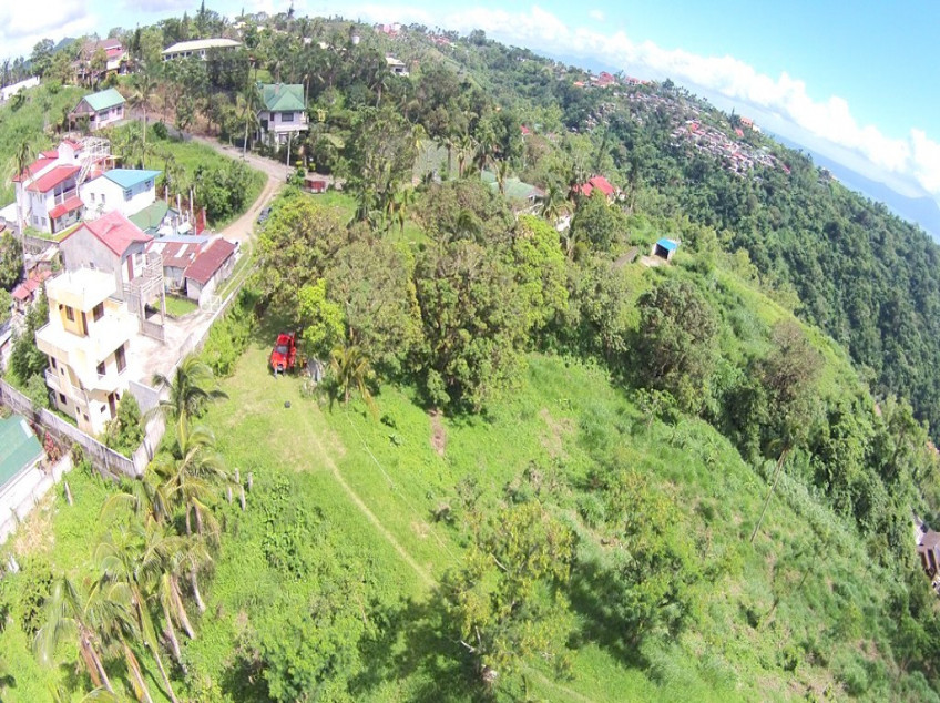 Tagaytay Lot Overlooking Taal Lake