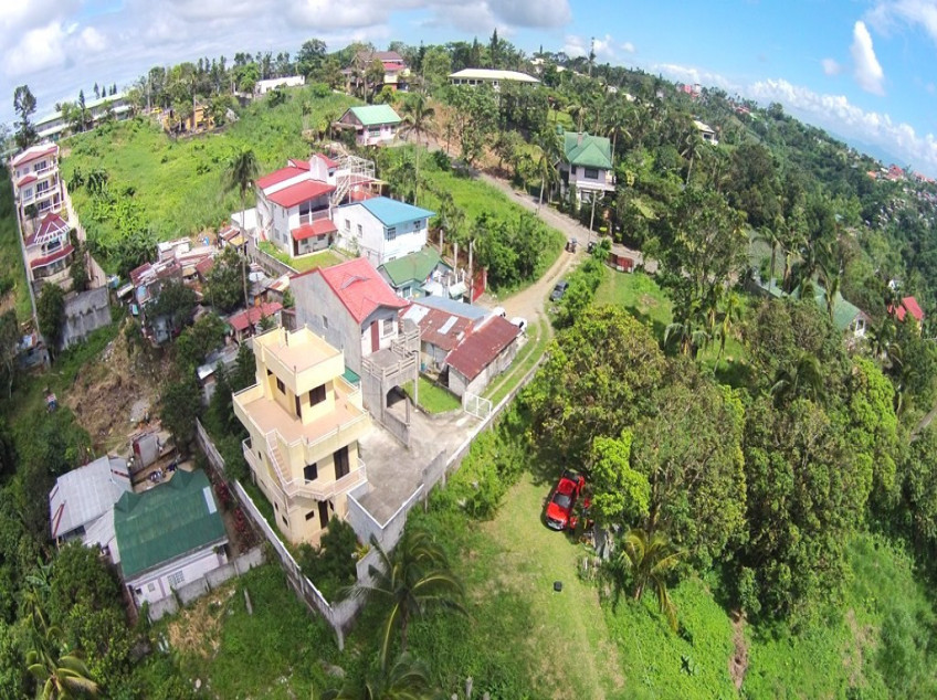 Tagaytay Lot Overlooking Taal Lake