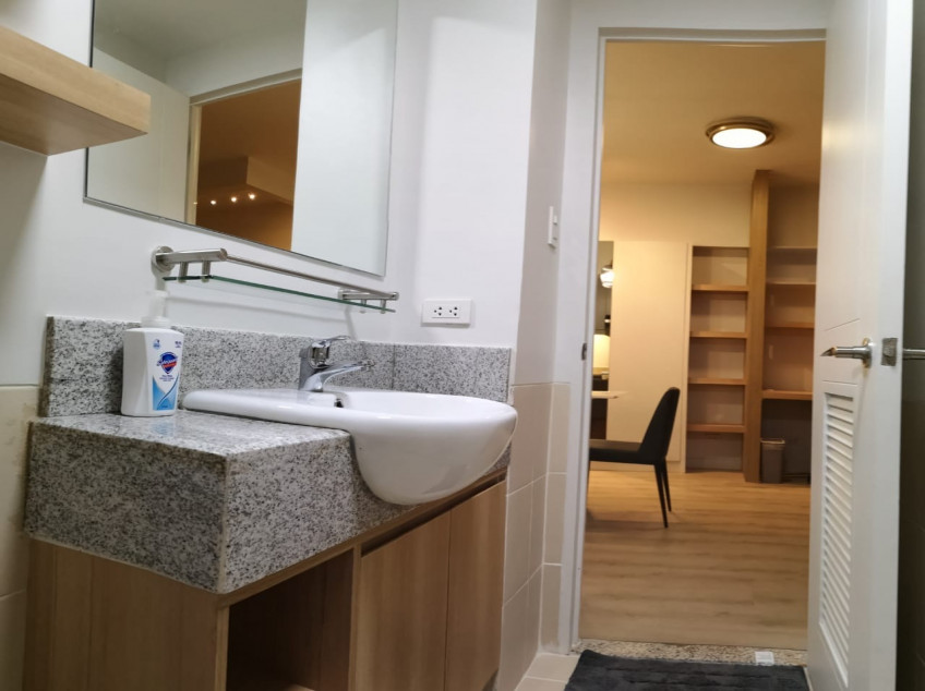 Spacious 1 BR Brixton Place Cainta