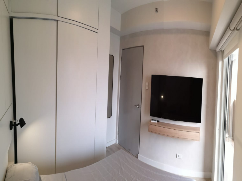 Spacious 1 BR Brixton Place Cainta