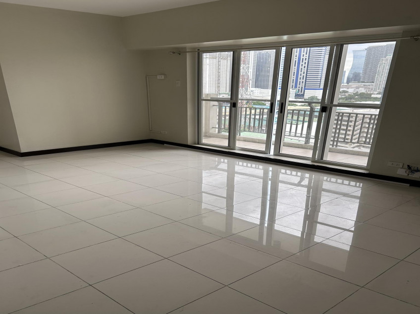 2 Bedrooms With 2 Balconies Condominium Unit At Sheridan Towers, Mandaluyong