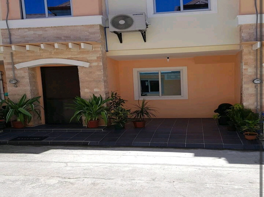 2-Storey, 2 rooms, 2 CR, All Air Conditioned In Consolacion, Cebu