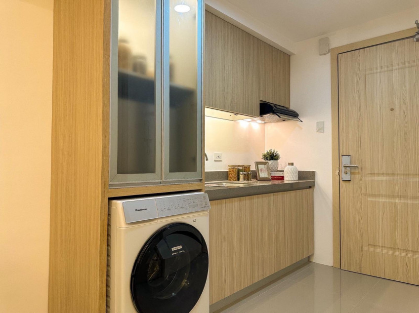 Condo Unit At Harbour Park Residences Mandaluyong