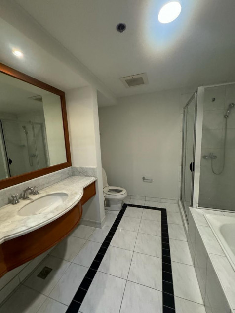 2 BR With Balcony For Lease At Palisaides Makati