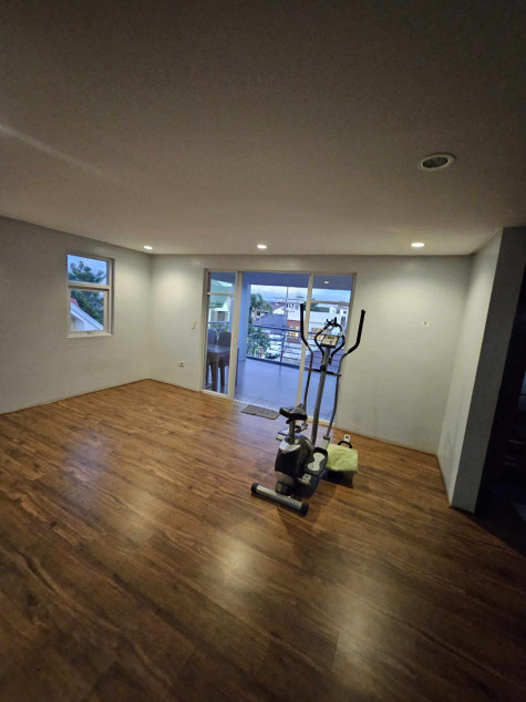 Stunning 5-Bedroom House With High Ceiling And Balcony In Cainta, Rizal