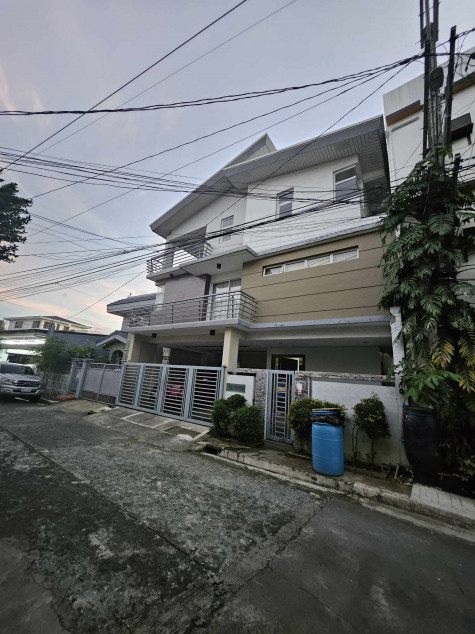 Stunning 5-Bedroom House With High Ceiling And Balcony In Cainta, Rizal