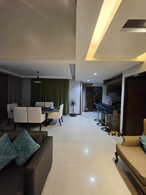 5-Bedroom House For Sale At Greenwoods Executive Village Cainta, Rizal