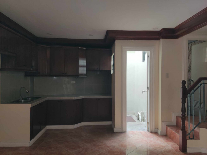 Townhouse And Lot For Sale | Jem 4, Tandang Sora, Quezon City