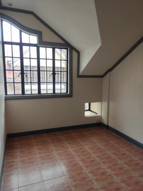 Townhouse And Lot For Sale | Jem 4, Tandang Sora, Quezon City