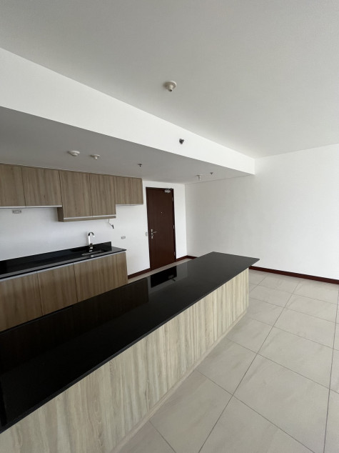 2 Bedroom With Maid's Room And Parking In Ortigas, Pasig