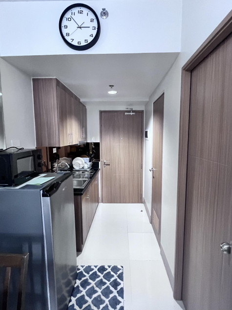 For Sale: 1 BR Family Suite With Balcony Facing Amenities At Shore 3 Tower 1  4/F Pasay City