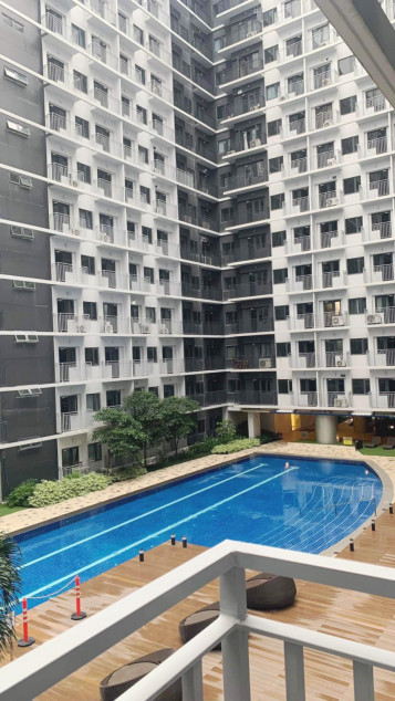 For Sale: 1 BR Family Suite With Balcony Facing Amenities At Shore 3 Tower 1  4/F Pasay City