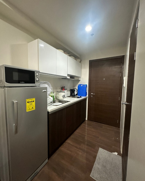 1 Bedroom Unit With Balcony At Air Residences, Makati