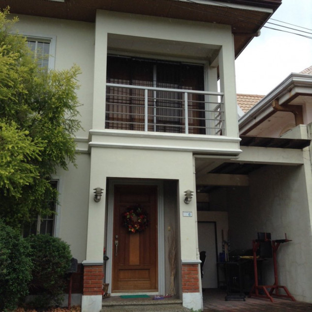 Rush: 4BR House Near Vermosa (The Parkplace Village) Imus, Cavite For Sale