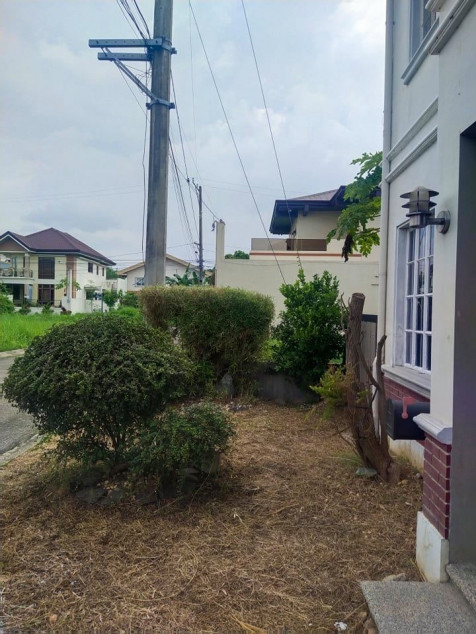 Rush: 4BR House Near Vermosa (The Parkplace Village) Imus, Cavite For Sale