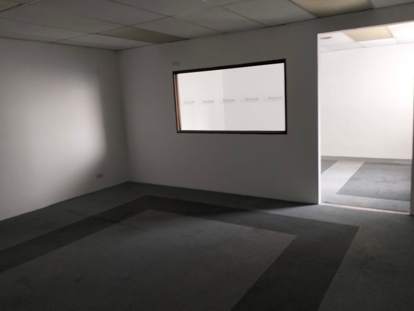 69.05 SQM Office Space For Lease At Burgundy Corporate Tower Buendia, Makati