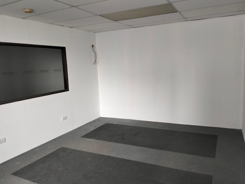 69.05 SQM Office Space For Lease At Burgundy Corporate Tower Buendia, Makati