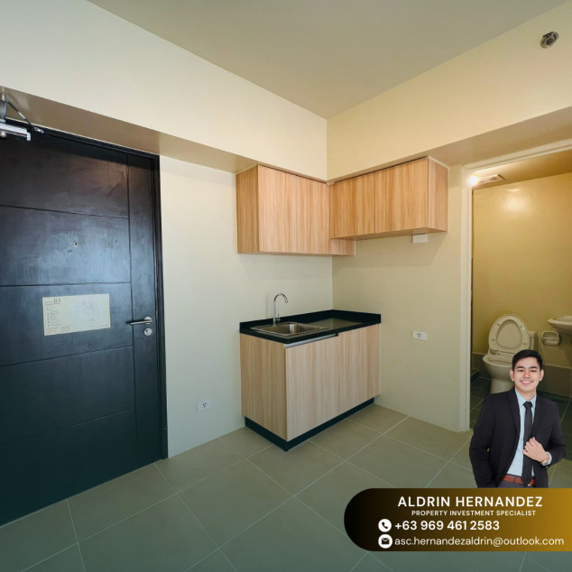 For Sale 1-Bedroom With Balcony Condo For Sale In BGC Taguig Near Uptown Mall