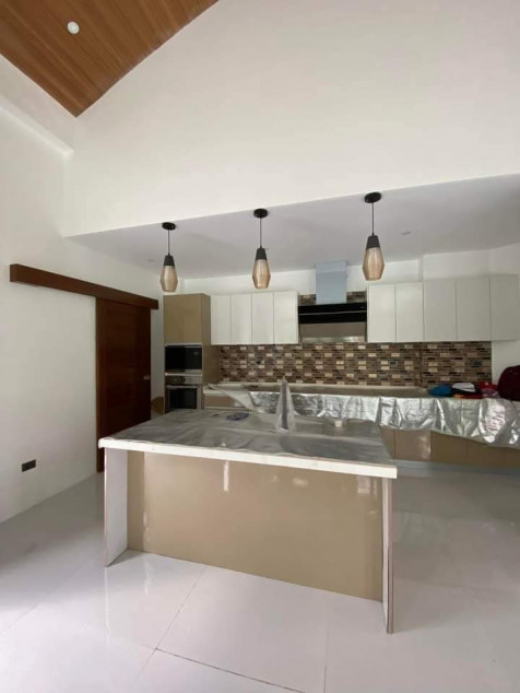 For Sale: House And Lot Inside Maria Luisa Estate Park Subdivision Cebu City