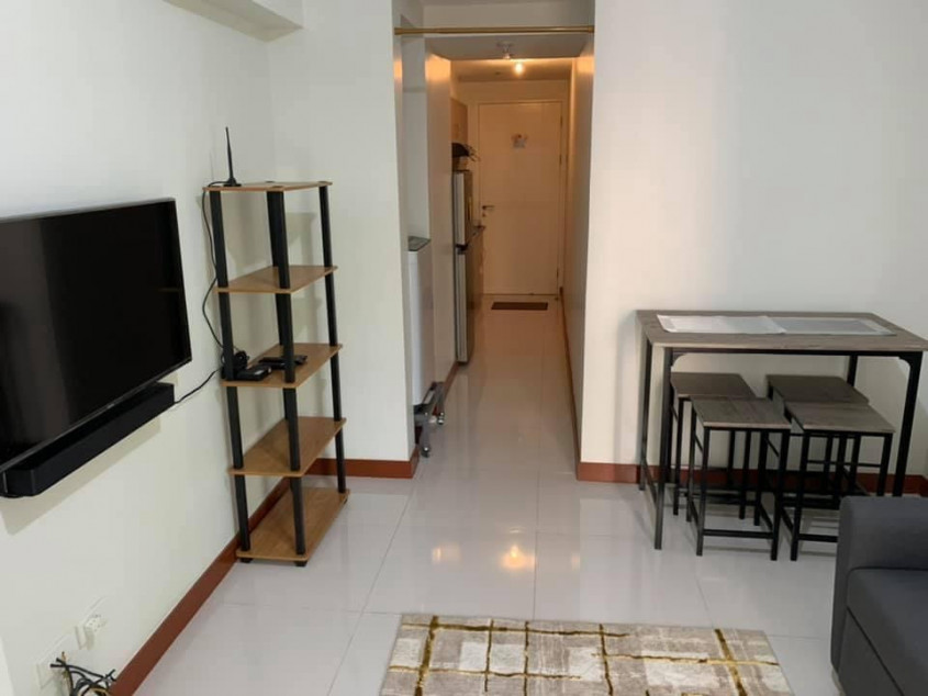 Fully Furnished 1 BR (45 SQM) Condo Unit For Rent At Brio Tower, Makati
