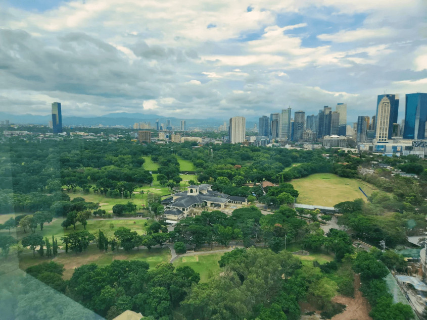 3BR Bi-Level Penthouse With Golf Course View At Lee Gardens Mandaluyong