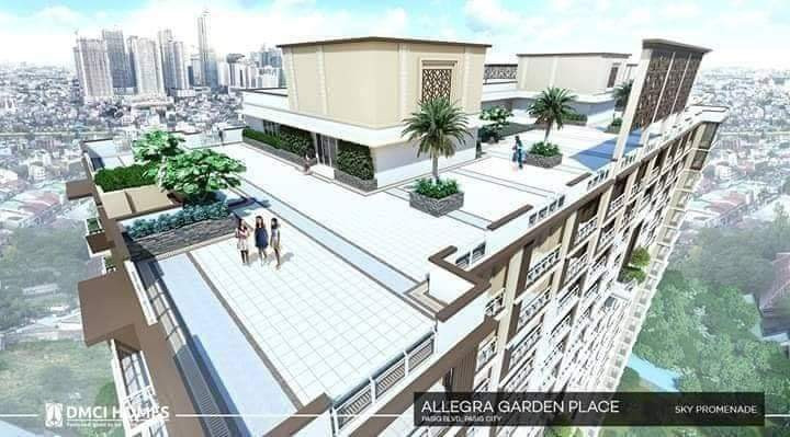 1 BR Penthouse Allegra Garden Place, BGC