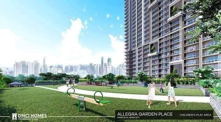 1 BR Penthouse Allegra Garden Place, BGC