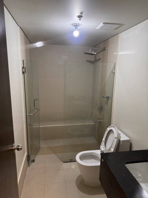 Fully Furnished Kroma Tower For Sale In Makati City Legazpi Village