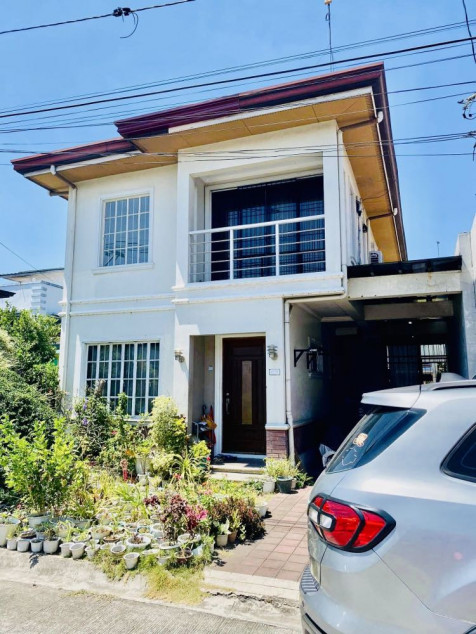 Rush: 4BR House Near Vermosa (The Parkplace Village) Imus, Cavite For Sale