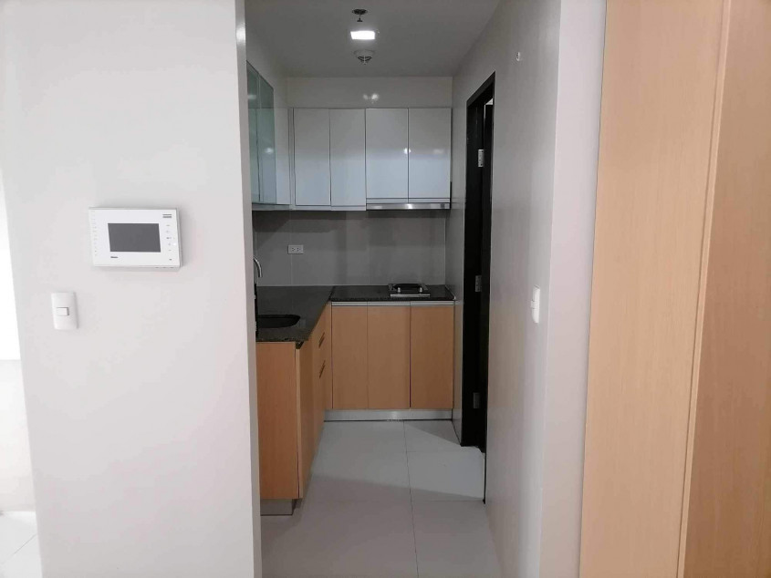 44.9 SQM Condo For Sale In 81 Newport Blvd, Pasay City