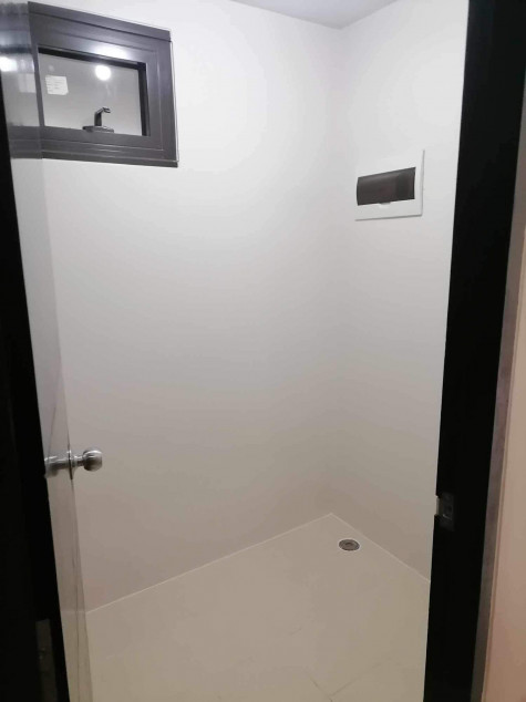 44.9 SQM Condo For Sale In 81 Newport Blvd, Pasay City