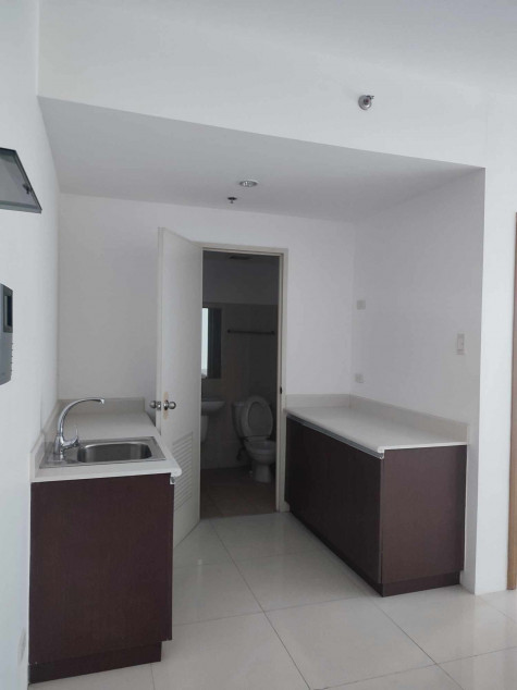 1 BR Condominium In Manila